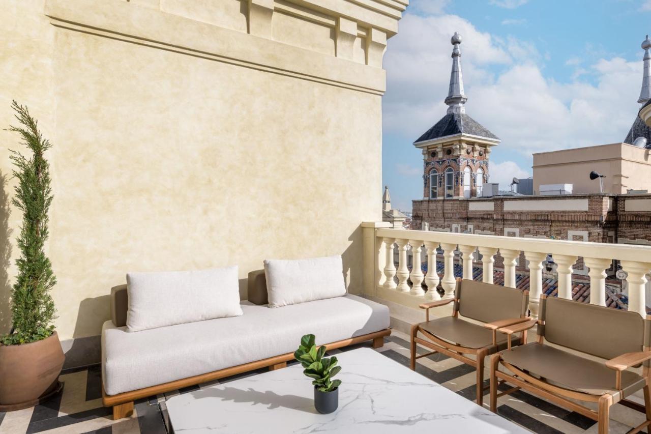 Jw Marriott Hotel Madrid Eksteriør billede
