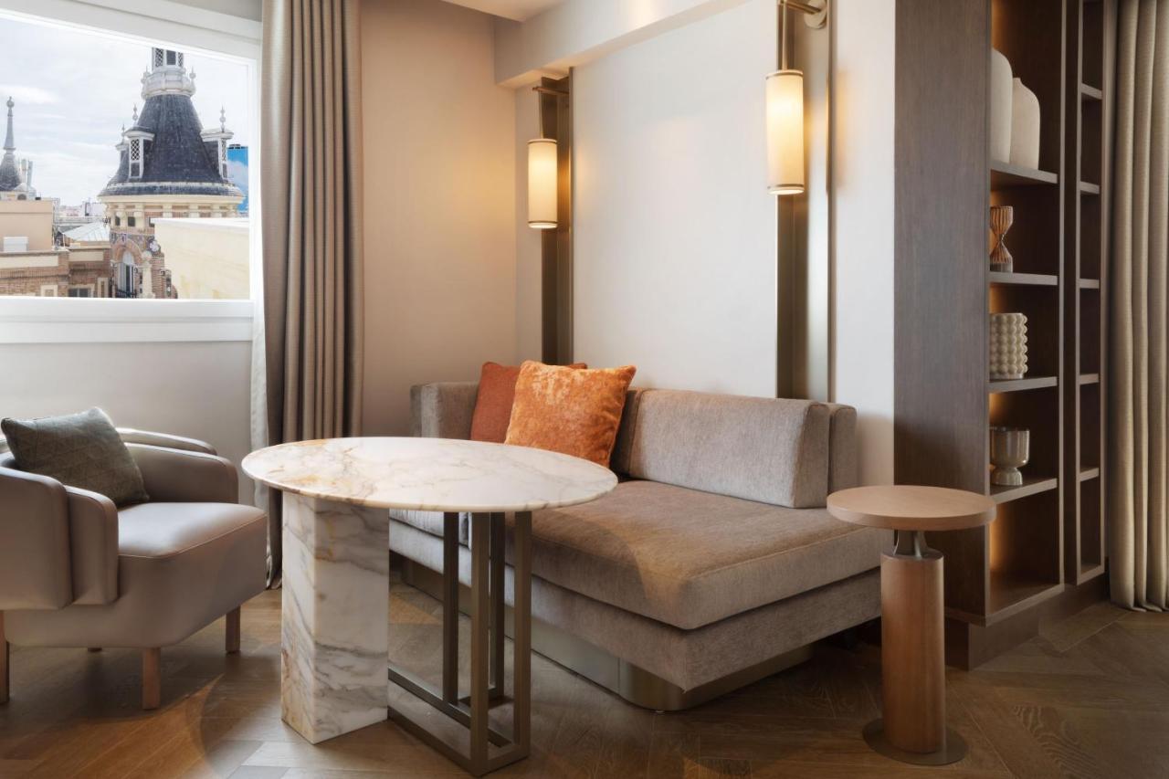 Jw Marriott Hotel Madrid Eksteriør billede