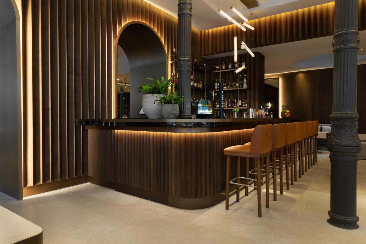 Jw Marriott Hotel Madrid Eksteriør billede