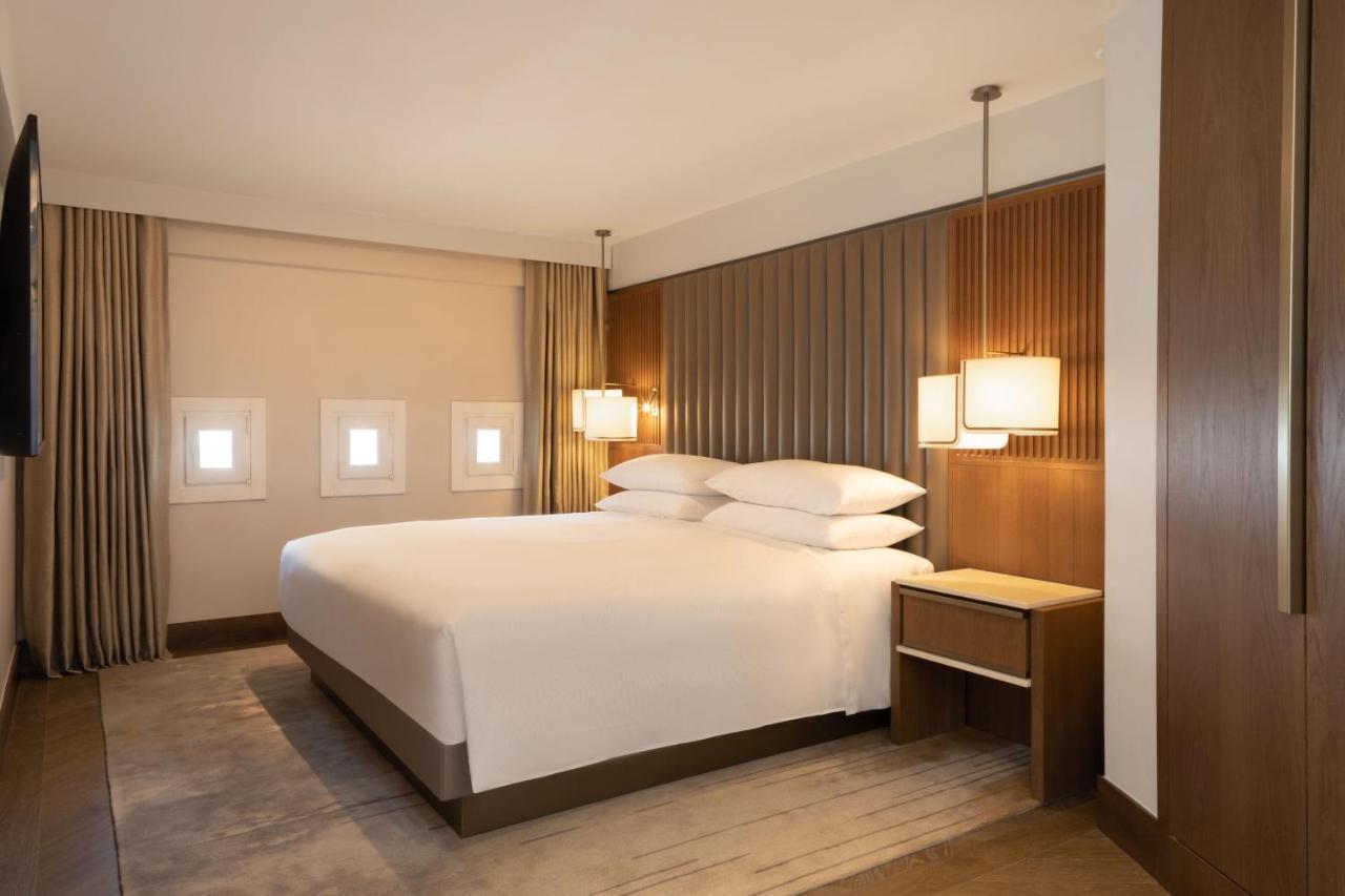 Jw Marriott Hotel Madrid Eksteriør billede