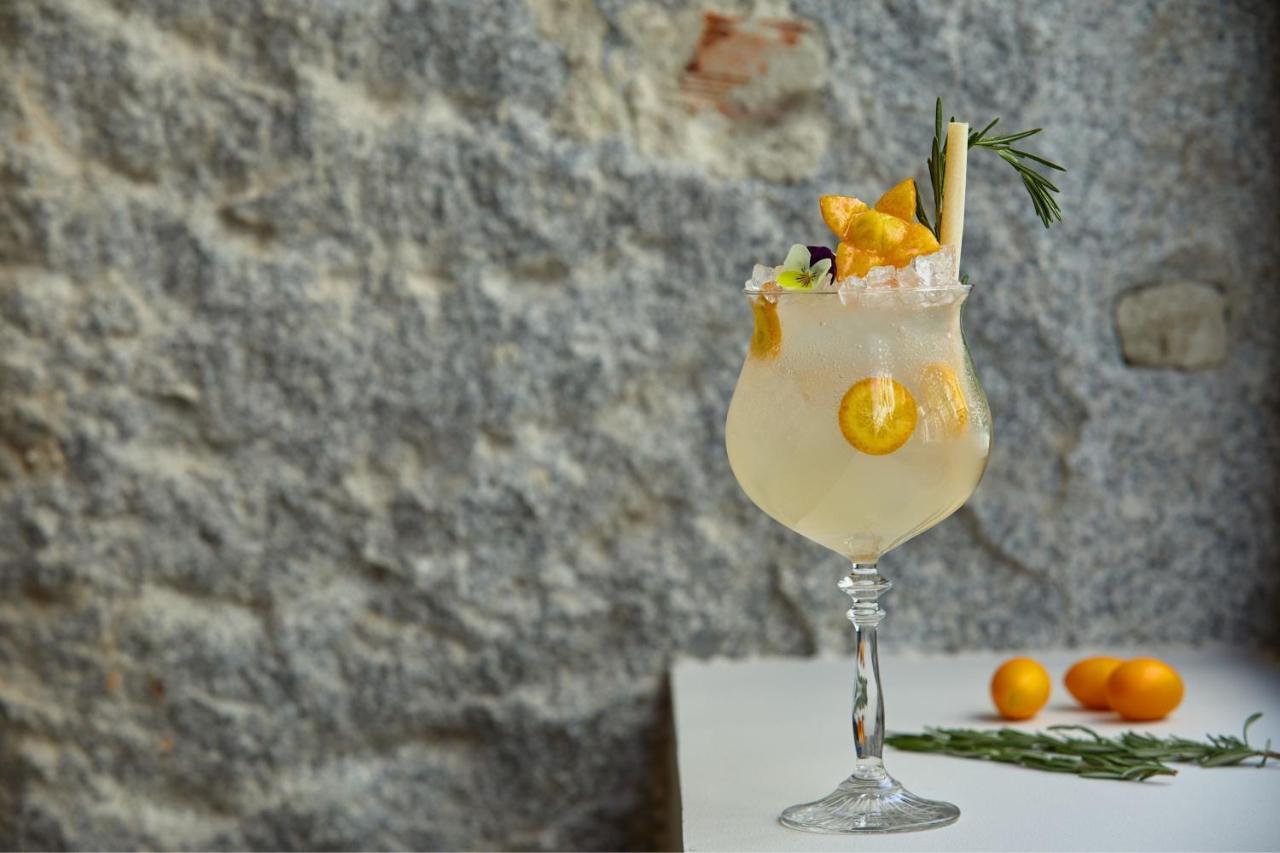 Jw Marriott Hotel Madrid Eksteriør billede