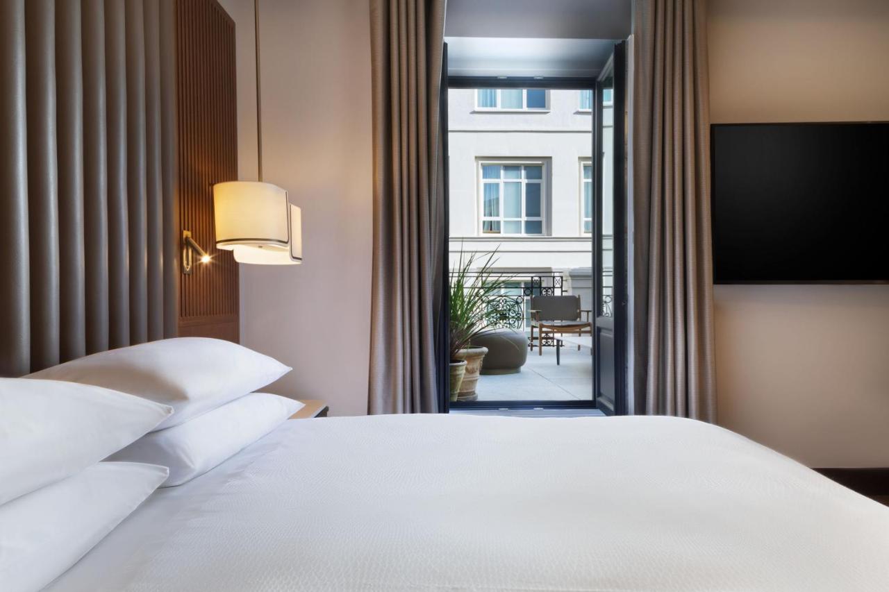 Jw Marriott Hotel Madrid Eksteriør billede